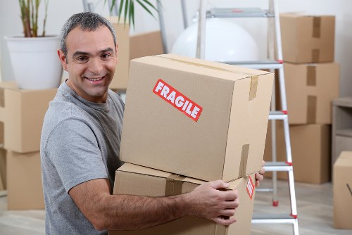 Household and office moving support for customers in Mottingham