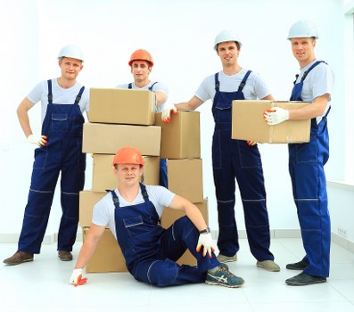 Commercial and domestic removal truck hire service