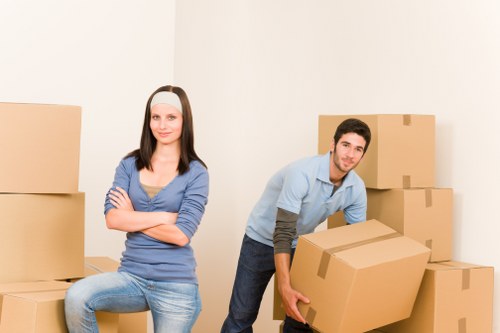 Moving truck service for homes in Mottingham with local access planning